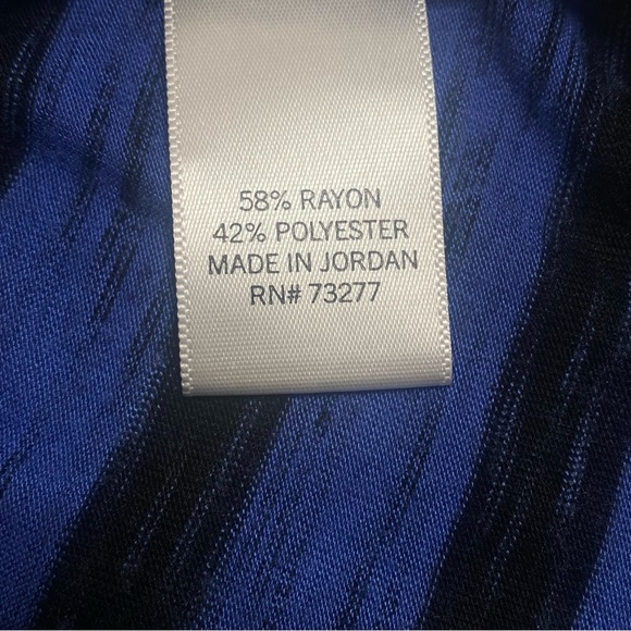 Apt 9 Women’s Elbow sleeve top. Size XLP - Picture 3 of 3